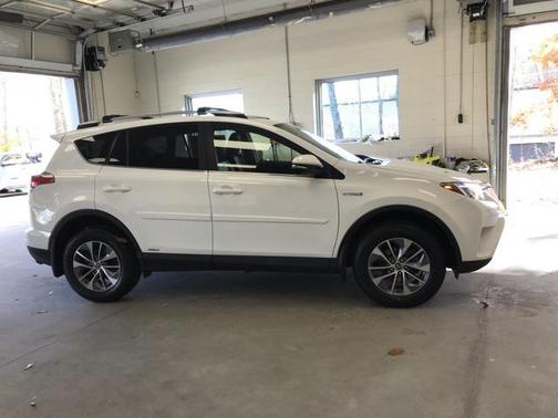 2018 Toyota RAV4 Hybrid XLE