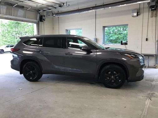 2021 Toyota Highlander LE