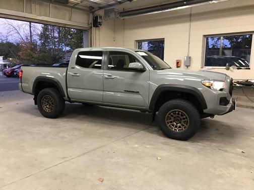 2022 Toyota Tacoma SR5