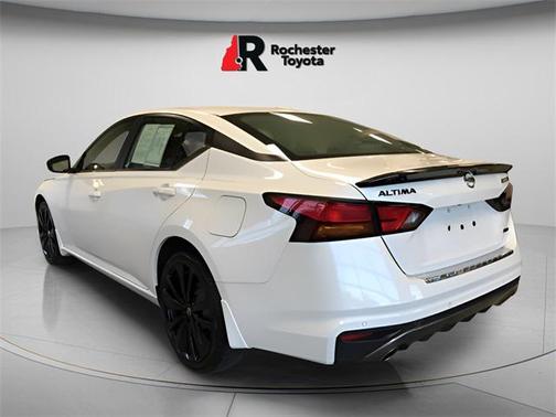 2022 Nissan Altima SR Intelligent AWD