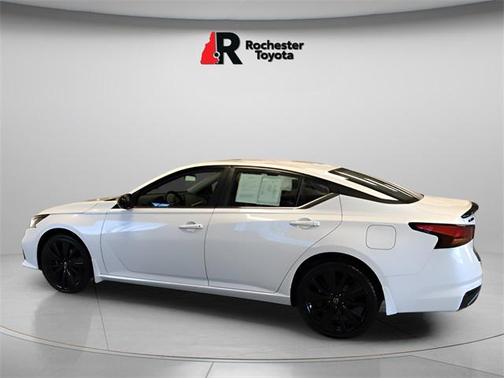 2022 Nissan Altima SR Intelligent AWD