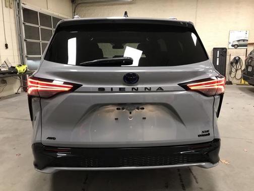 2024 Toyota Sienna XSE 7 Passenger