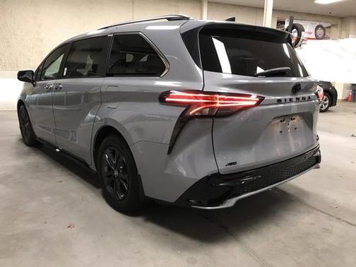 2024 Toyota Sienna XSE 7 Passenger