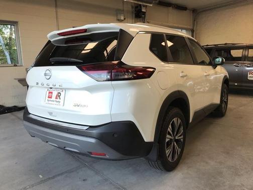 2022 Nissan Rogue SV