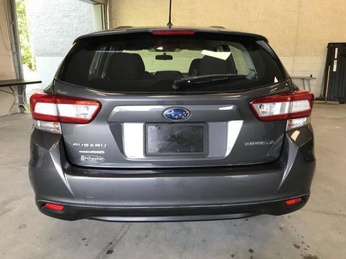 2019 Subaru Impreza 2.0i