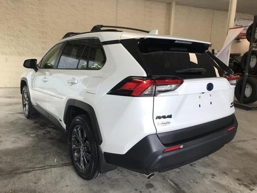 2023 Toyota RAV4 Hybrid XLE Premium