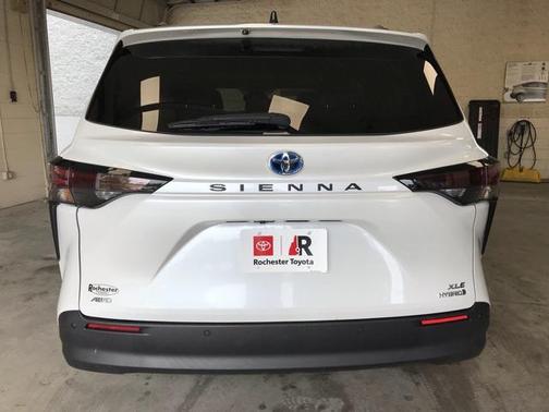 2023 Toyota Sienna XLE 7 Passenger