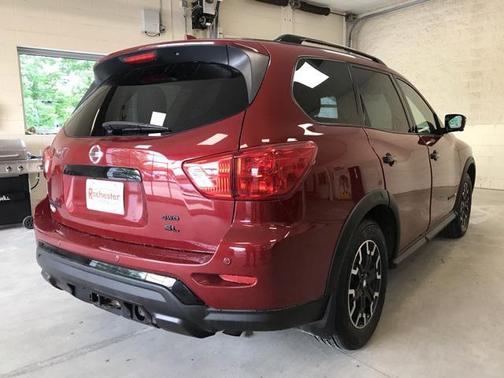 2020 Nissan Pathfinder SL 4WD