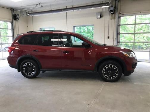 2020 Nissan Pathfinder SL 4WD
