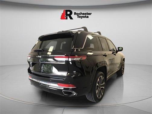 2022 Jeep Grand Cherokee Overland