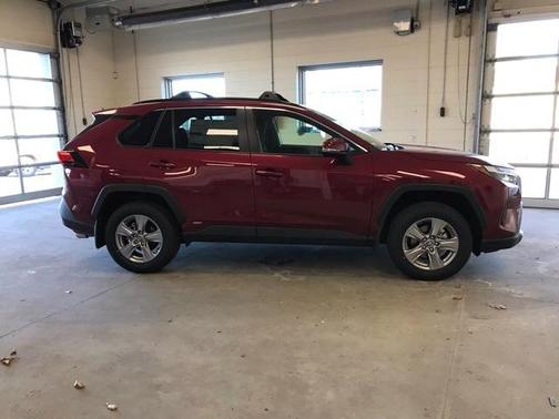 2025 Toyota RAV4 Hybrid LE
