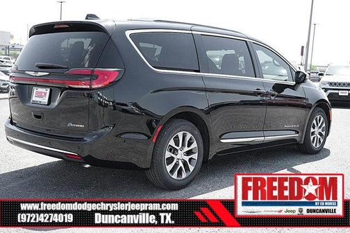 2025 Chrysler Pacifica L