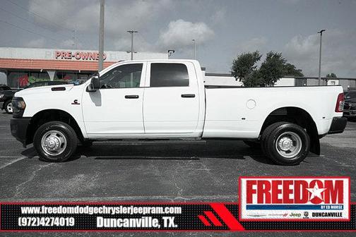 2024 RAM 3500 Tradesman Crew Cab 4x4 8' Box