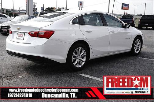 Summit White 2024 Chevrolet Malibu FWD 1LT
