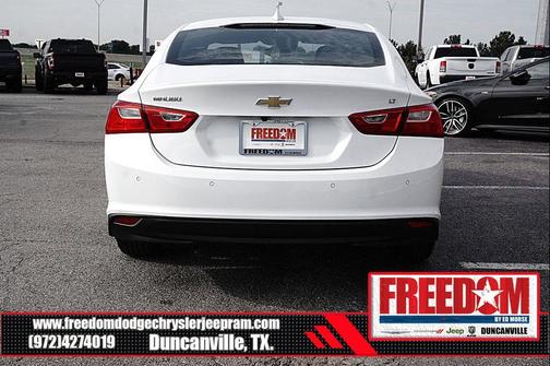 Summit White 2024 Chevrolet Malibu FWD 1LT