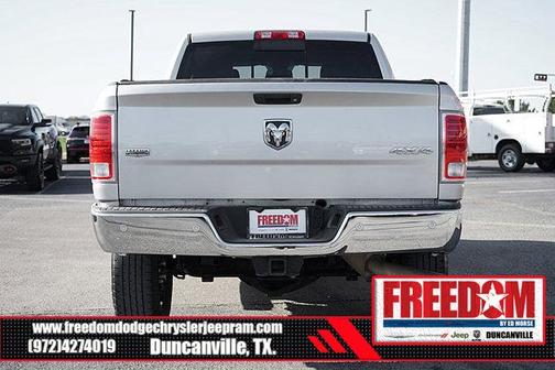 2017 RAM 2500 Laramie Crew Cab 4x4 6'4' Box