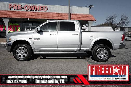 2017 RAM 2500 Laramie Crew Cab 4x4 6'4' Box