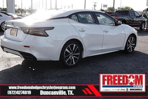 Pearl White Tricoat 2023 Nissan Maxima SV Xtronic CVT