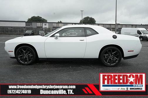 2022 Dodge Challenger SXT