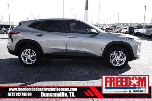 2025 Chevrolet Trax LS