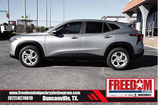 2025 Chevrolet Trax LS