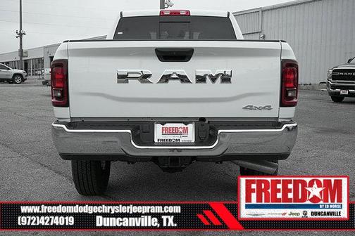 2025 RAM 2500 Tradesman Crew Cab 4x4 6'4' Box
