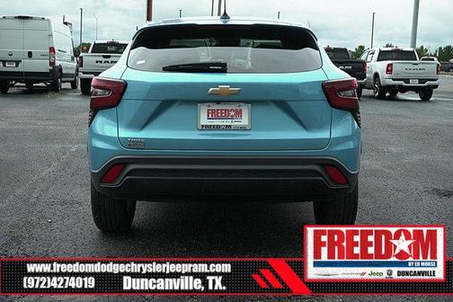 2025 Chevrolet Trax LS