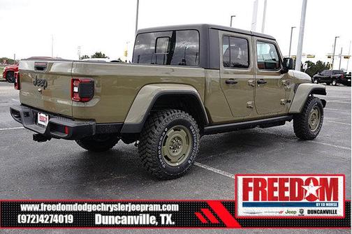 2026 Jeep Gladiator Sport