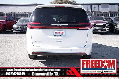 2025 Chrysler Pacifica L