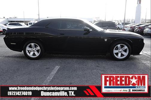 Black Clearcoat 2013 Dodge Challenger SXT
