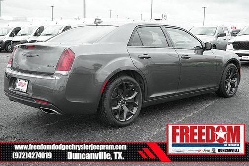 2023 Chrysler 300 Touring