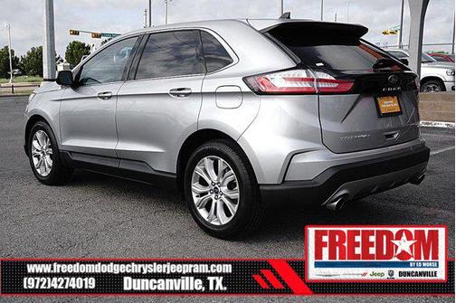 Silver Metallic 2022 Ford Edge Titanium