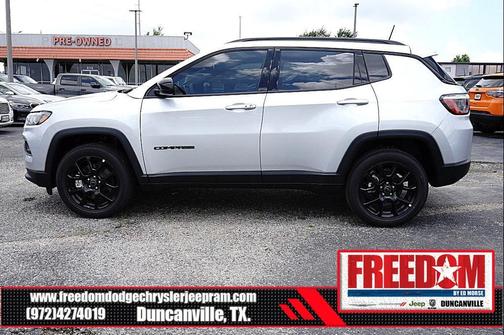 Silver Zynith Metallic Clearcoat 2026 Jeep Compass Sport