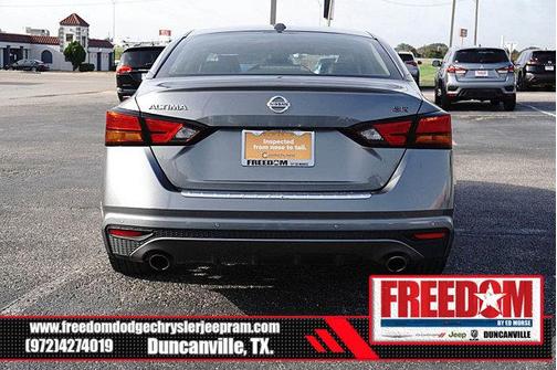 2022 Nissan Altima SR FWD