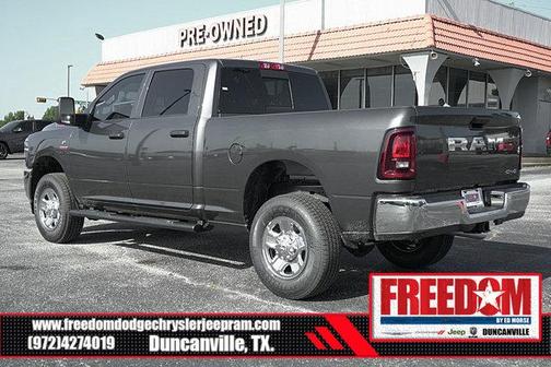 2025 RAM 2500 Tradesman Crew Cab 4x4 6'4' Box