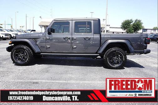 Granite Crystal Metallic Clearcoat 2024 Jeep Gladiator Willys