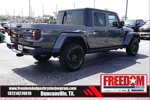 Granite Crystal Metallic Clearcoat 2024 Jeep Gladiator Willys