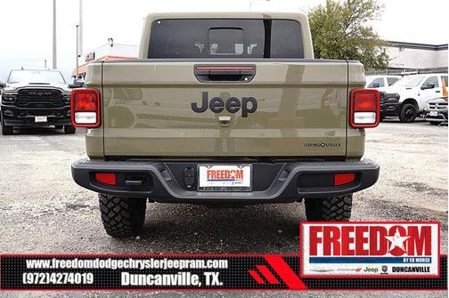 2025 Jeep Gladiator High Tide