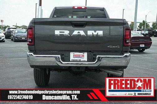 2025 RAM 2500 Tradesman Crew Cab 4x4 6'4' Box