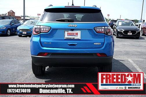 2023 Jeep Compass Latitude Lux
