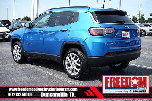 2023 Jeep Compass Latitude Lux