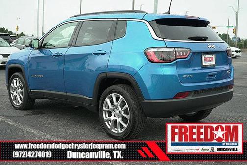2023 Jeep Compass Latitude Lux