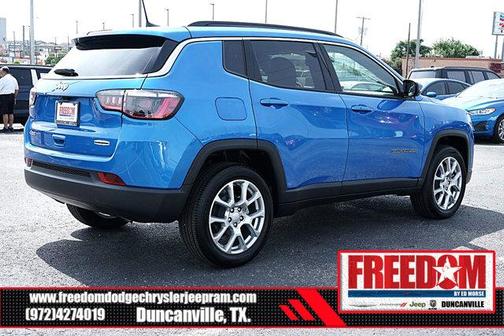 2023 Jeep Compass Latitude Lux