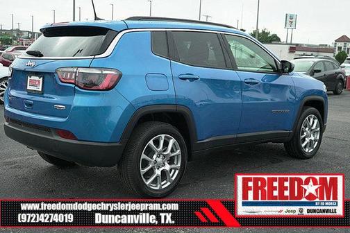 2023 Jeep Compass Latitude Lux