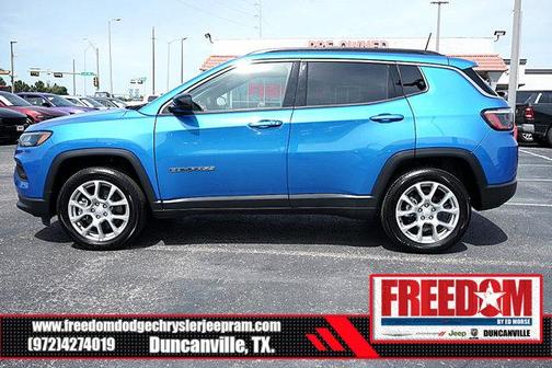 2023 Jeep Compass Latitude Lux