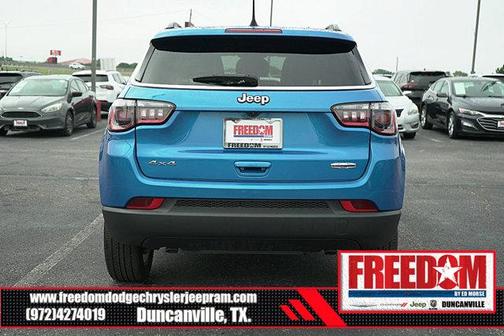 2023 Jeep Compass Latitude Lux