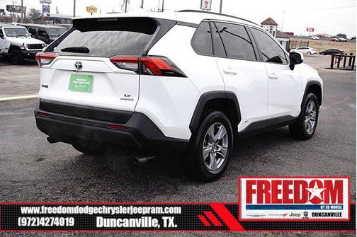 2022 Toyota RAV4 Hybrid LE