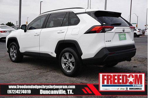 2022 Toyota RAV4 Hybrid LE