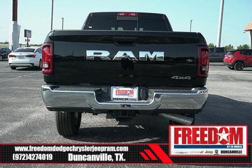 2025 RAM 2500 Tradesman Crew Cab 4x4 6'4' Box
