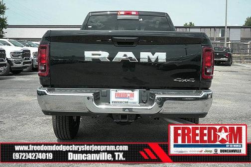 2025 RAM 2500 Tradesman Crew Cab 4x4 6'4' Box